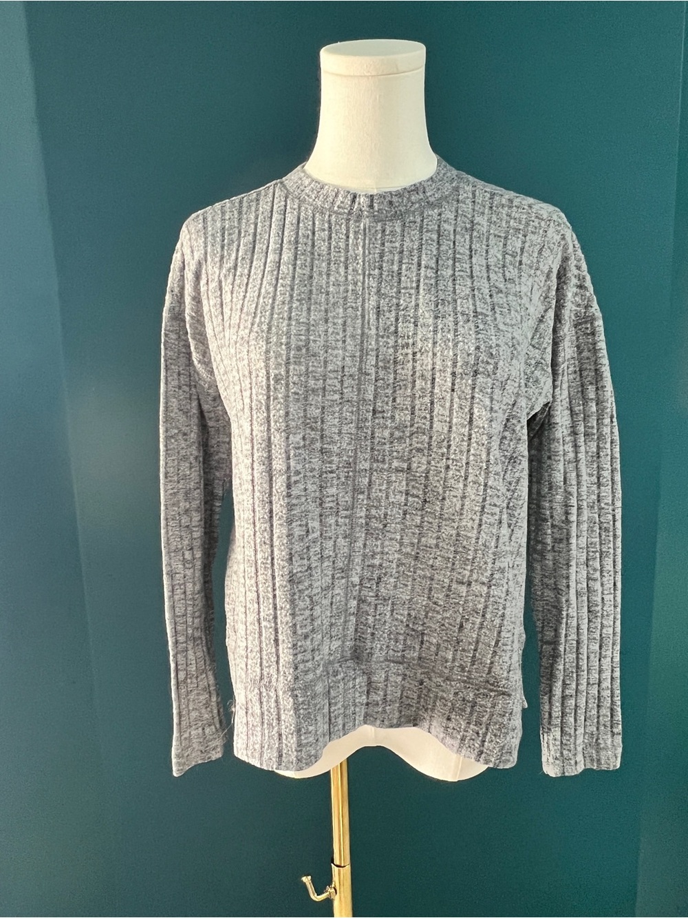 Lucky Brand Cozy Ribbed Crewneck Sweater in Heather Gray. Super soft. Size XS